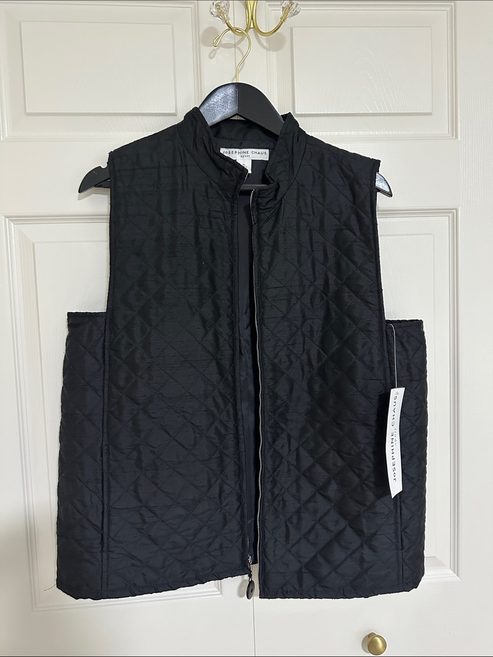 NWT - Josephine Chaus - Sleeveless Quilted Vest - Black